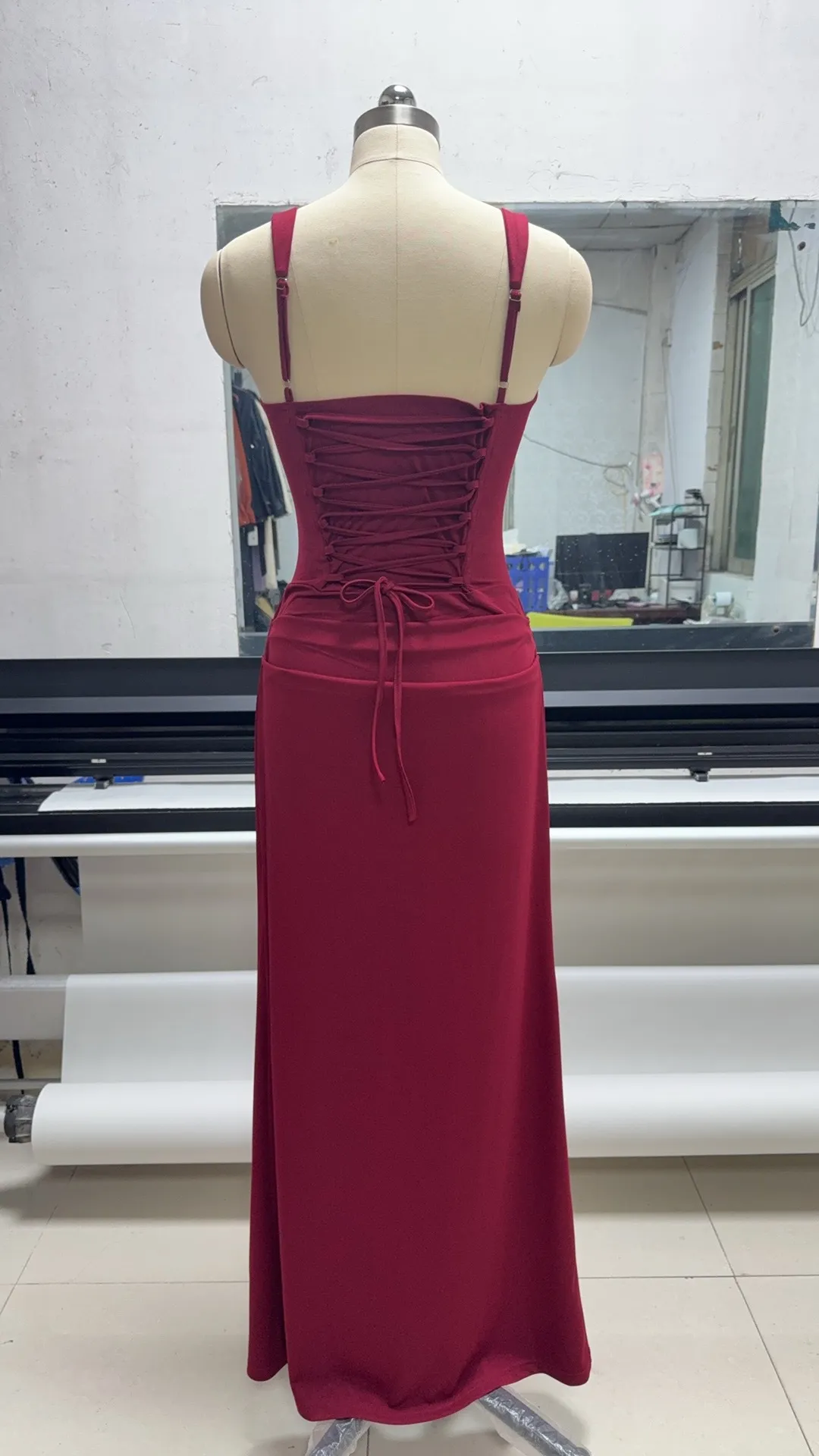 Women's Slim-Fit Fishbone Strap Long Bodycon Dress - Solid Color Elegant Sleeveless Evening Gown for Special Occasions showcase 8