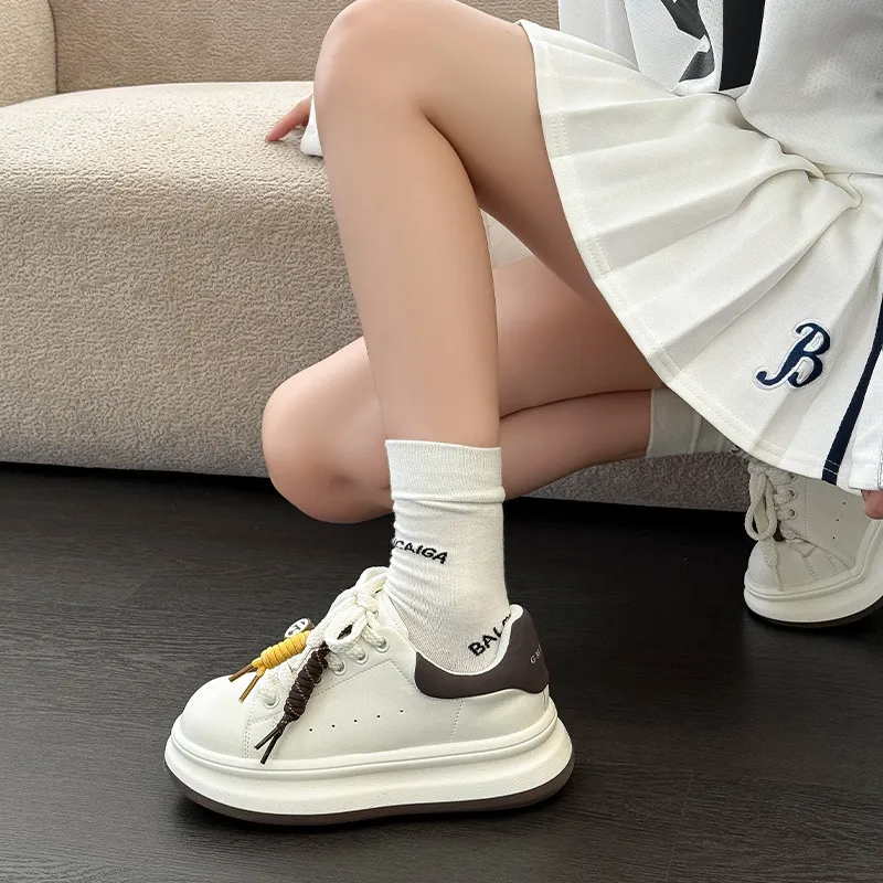 Women's White Casual Sneakers 2026 Spring New Breathable Sports Shoes Thick Sole Fashionable Low-Top Trainers for Everyday Wear thumbnail 6