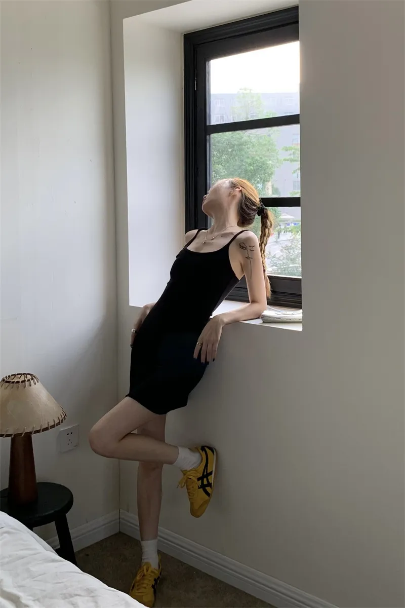 Shimi Knitted Sling Dress Women's Hot Girl Sexy Hip Dress High-end Elegant Tight Waist Slimming Skirt for Evening Party showcase 13