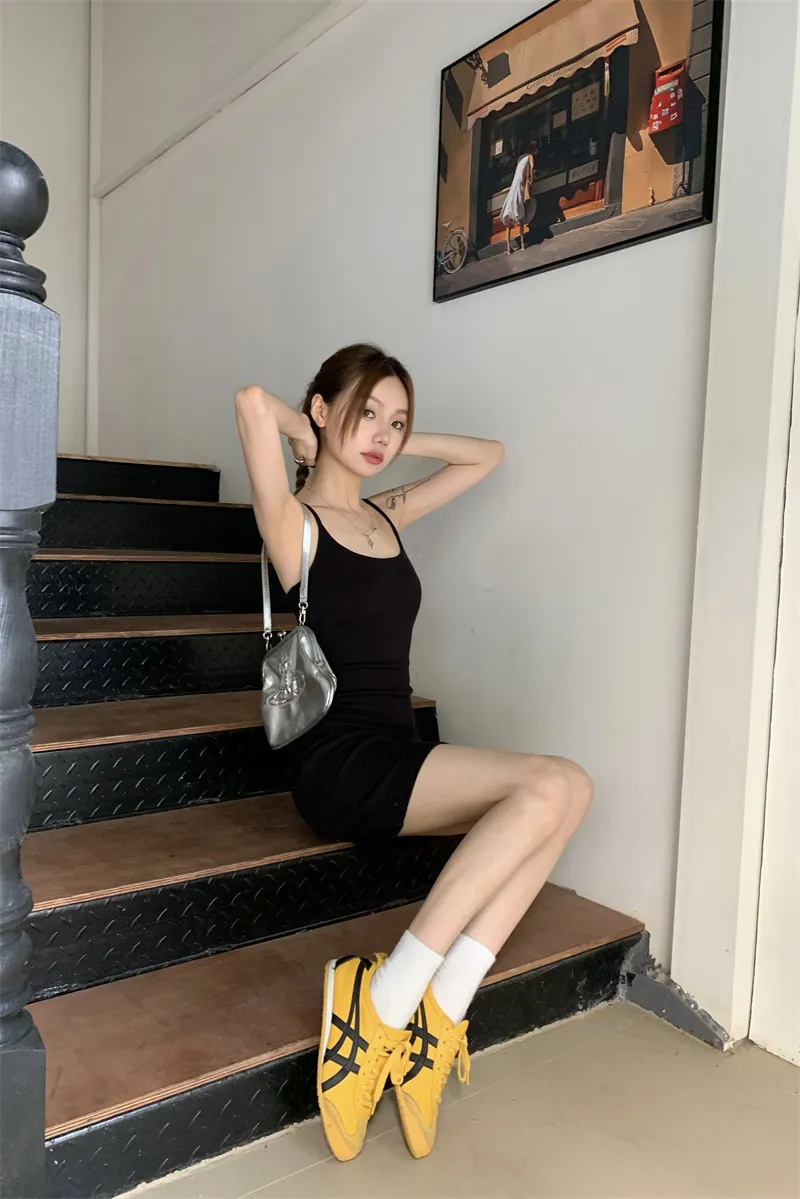 Shimi Knitted Sling Dress Women's Hot Girl Sexy Hip Dress High-end Elegant Tight Waist Slimming Skirt for Evening Party showcase 11
