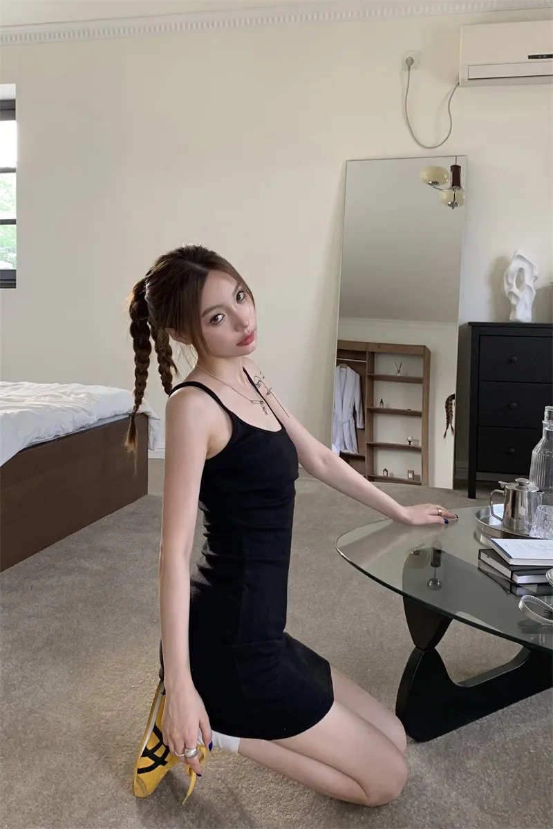 Shimi Knitted Sling Dress Women's Hot Girl Sexy Hip Dress High-end Elegant Tight Waist Slimming Skirt for Evening Party showcase 10