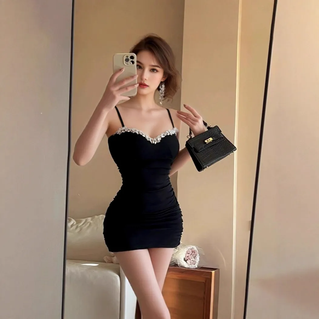 Elegant Diamond-Encrusted Suspender Dress for Women - Sexy Slimming Hip-Hugging Design, Waist & Back Revealing, Perfect for Evening Wear thumbnail 3