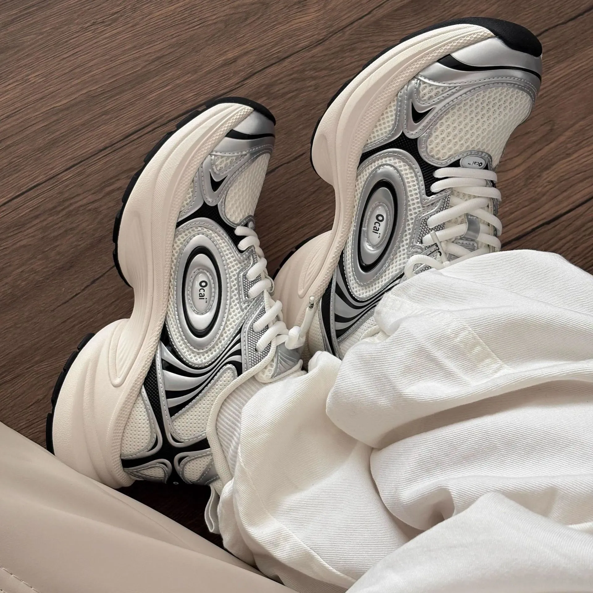 Ocai "Disk Runtech" Silver-White Flying Saucer Running Shoes for Couples - Height-Increasing Sports Fashion Dad Shoes thumbnail 4
