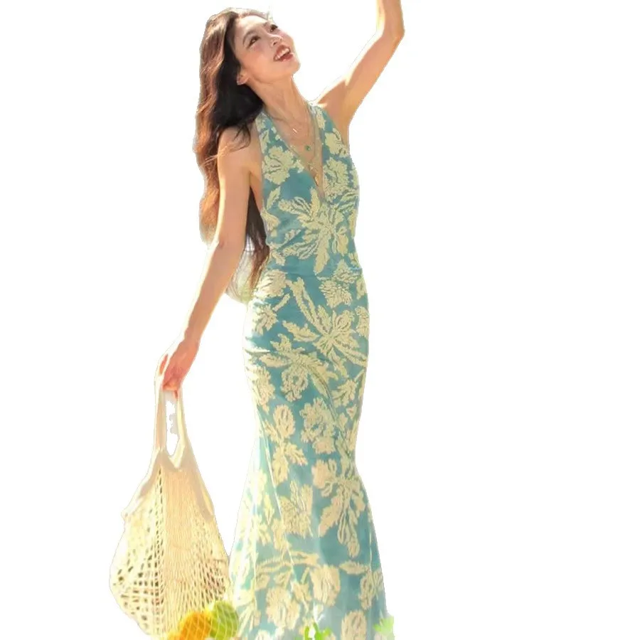 Elegant Blue Floral Print Halterneck Beach Maxi Dress - Sleeveless V-Neck Backless Waist-Cinching Design for Seaside Vacations - Image 5