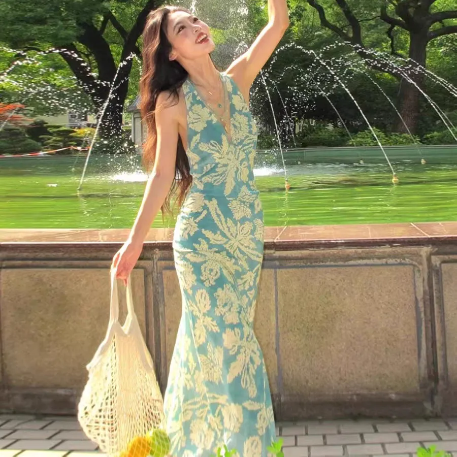 Elegant Blue Floral Print Halterneck Beach Maxi Dress - Sleeveless V-Neck Backless Waist-Cinching Design for Seaside Vacations - Image 6