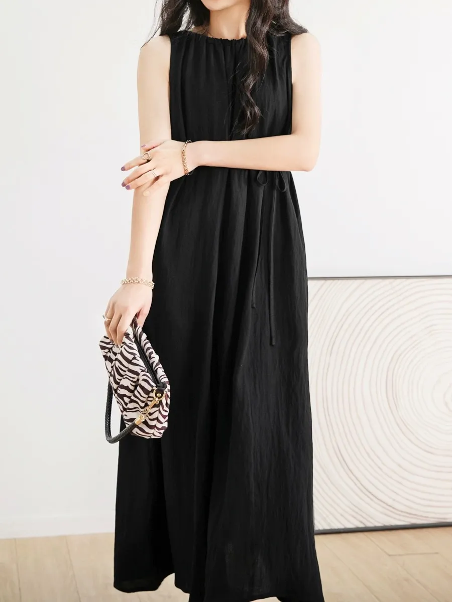 2025 French Style Elegant Black Pleated Strap Waist Vest Long Dress for Women - Chic Sleeveless A-Line Maxi Gown showcase 4