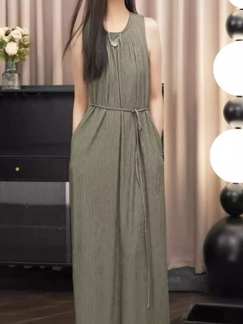 2025 French Style Elegant Black Pleated Strap Waist Vest Long Dress for Women - Chic Sleeveless A-Line Maxi Gown showcase 5