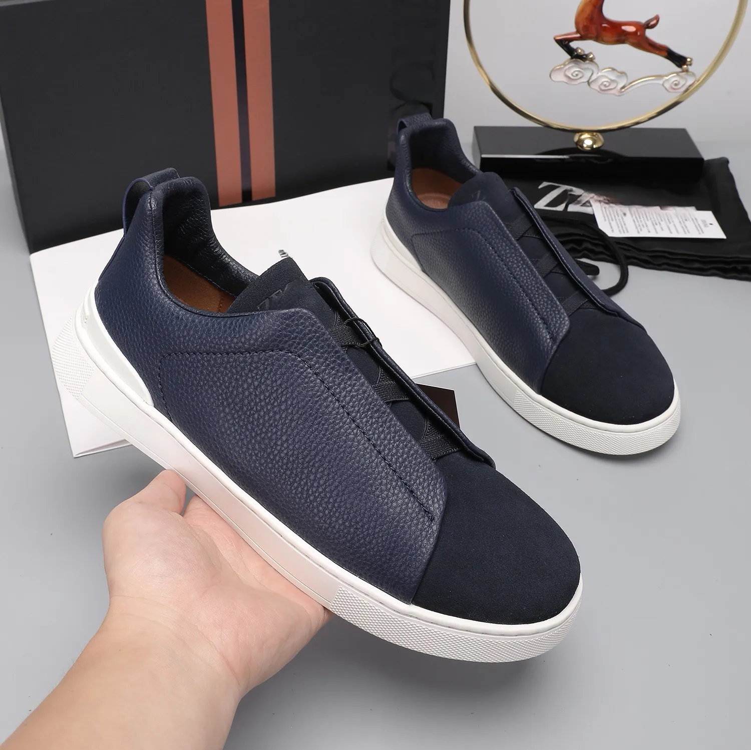 Men's Lightweight Cowhide Leather Sneakers, Breathable Slip-On Casual Sports Shoes, Versatile Low-Cut White Tennis Shoes for Daily Wear thumbnail 7