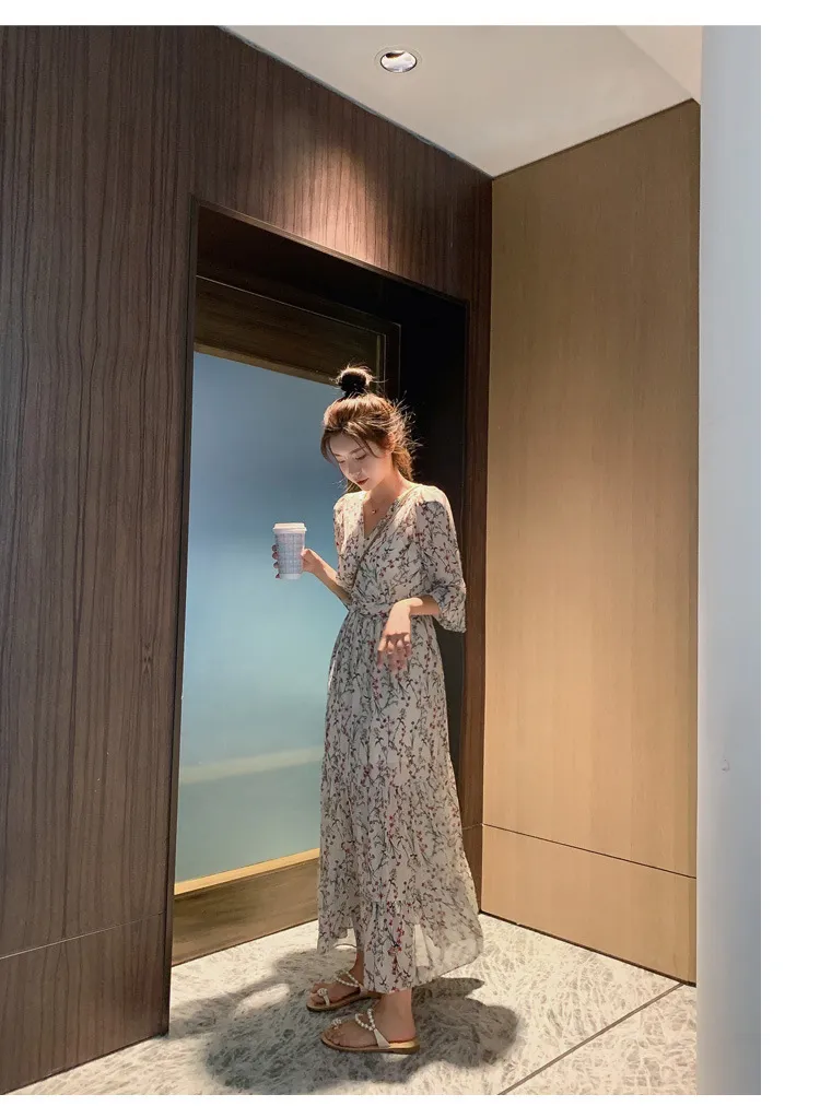 2026 New Summer Chiffon Floral V-Neck Long Dress - High-Waisted Slimming Five-Quarter Sleeve Fairy Style for Women showcase 4