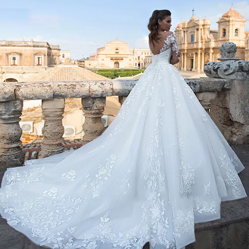Elegant V-Neck Tulle Wedding Dress with Long Sleeves and Large Train - Retro Sexy Bridal Gown for Special Occasions thumbnail 4