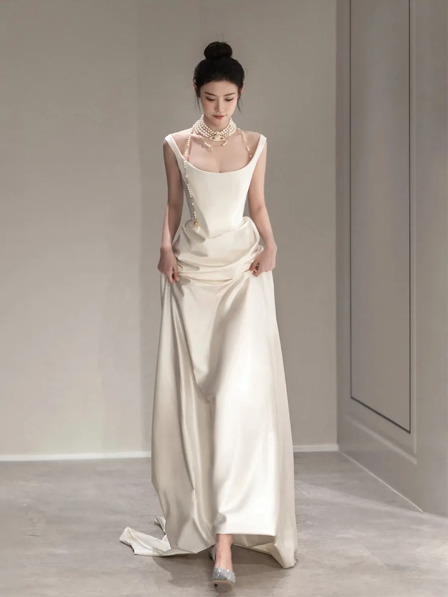 Elegant Satin Long Sleeve Wedding Dress for Banquet, Bridal Gown, Empress Dowager Inspired Design, Formal Evening Party Attire - Image 9