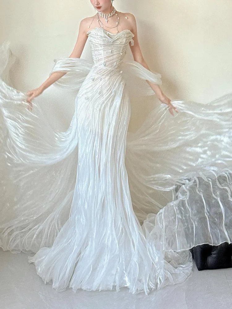 Elegant White Flowing Tulle Evening Gown with Heavy Craftsmanship, Light Luxury Niche Design, Off-Shoulder Mermaid Wedding Dress for Engagement and Bride's Toast showcase 11