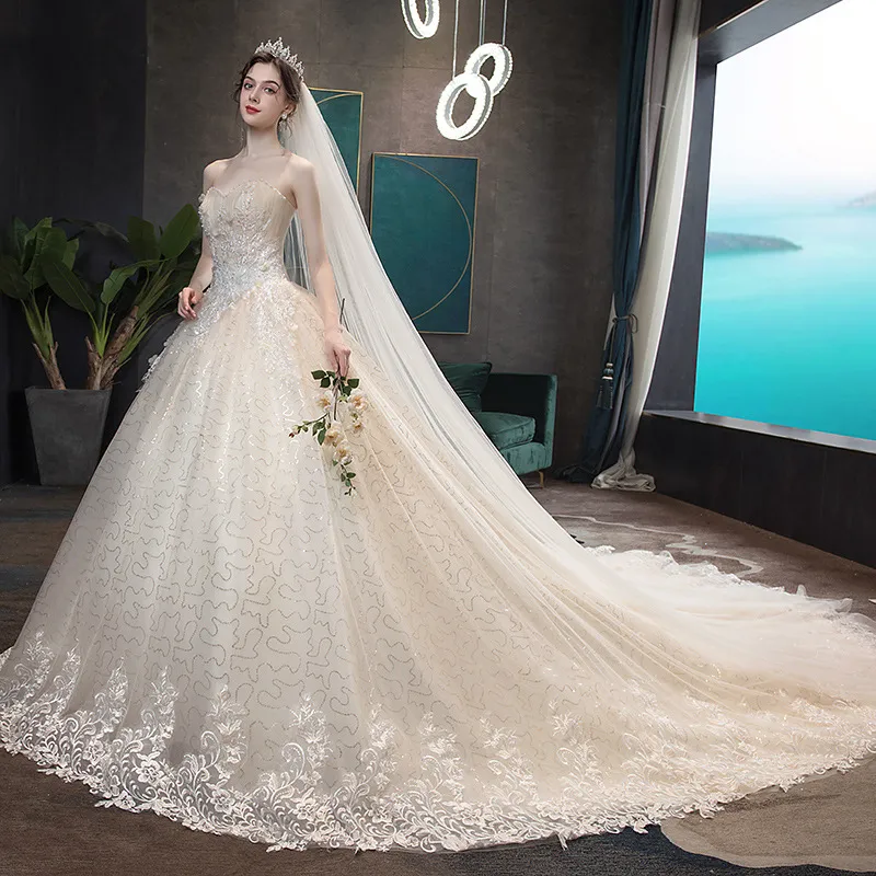 Elegant Strapless Slimming Wedding Dress 2026 Forest Style Bride Gown with Trailing Hem for a Simple and Chic Bridal Look - Image 3