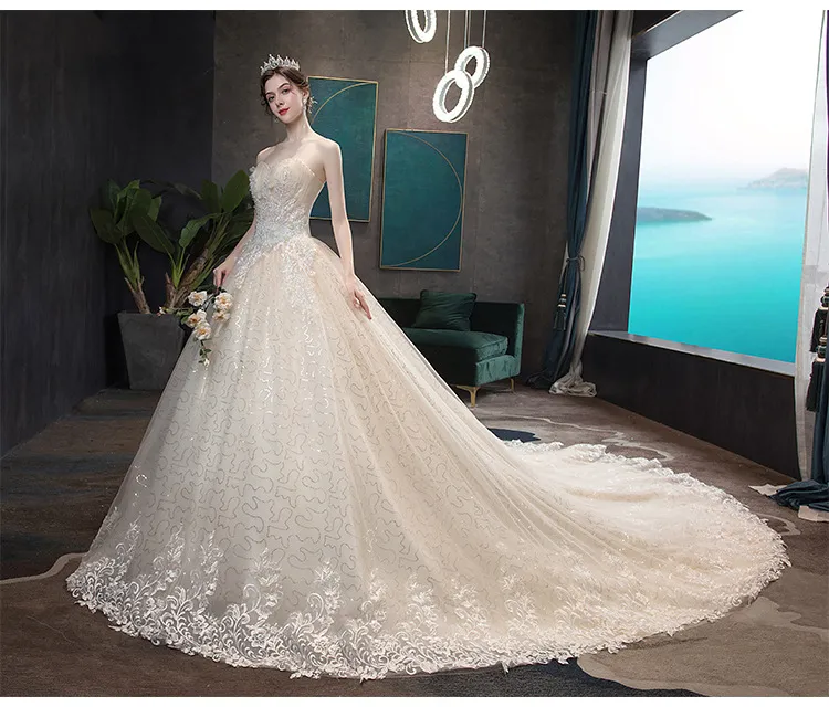 Elegant Strapless Slimming Wedding Dress 2026 Forest Style Bride Gown with Trailing Hem for a Simple and Chic Bridal Look showcase 13