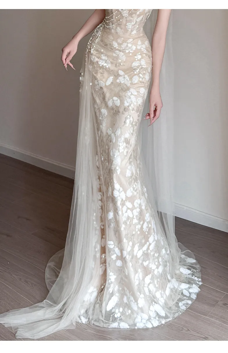Elegant Strapless Fishtail Wedding Dress for Photoshoots & Evening Events - Light Luxury French Style Waist-Cinching Design showcase 12