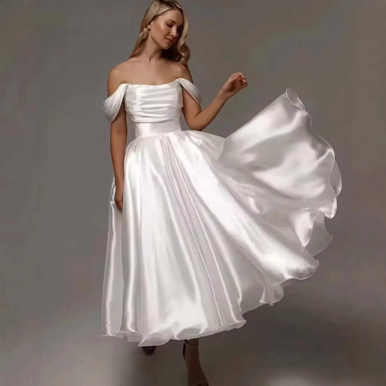 Elegant Lace-Up A-Line Wedding Dress Short Mini Skirt Bridal Gown for Parties and Special Occasions thumbnail 2
