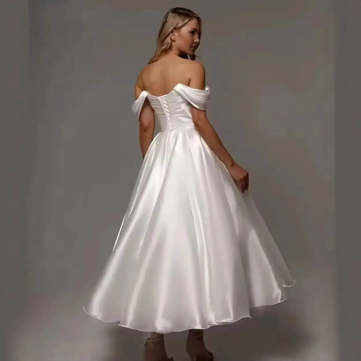 Elegant Lace-Up A-Line Wedding Dress Short Mini Skirt Bridal Gown for Parties and Special Occasions thumbnail 3