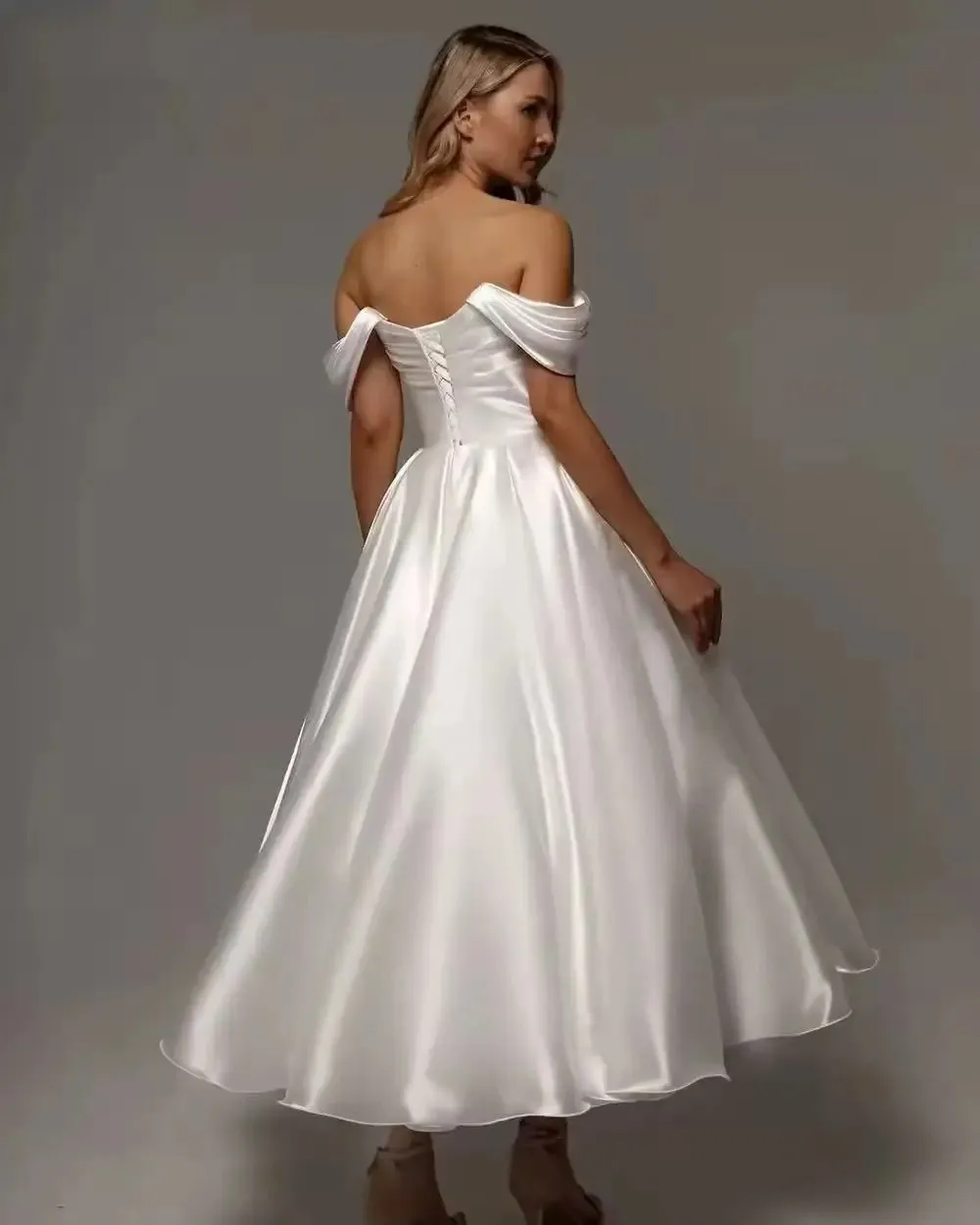 Elegant Lace-Up A-Line Wedding Dress Short Mini Skirt Bridal Gown for Parties and Special Occasions showcase 9