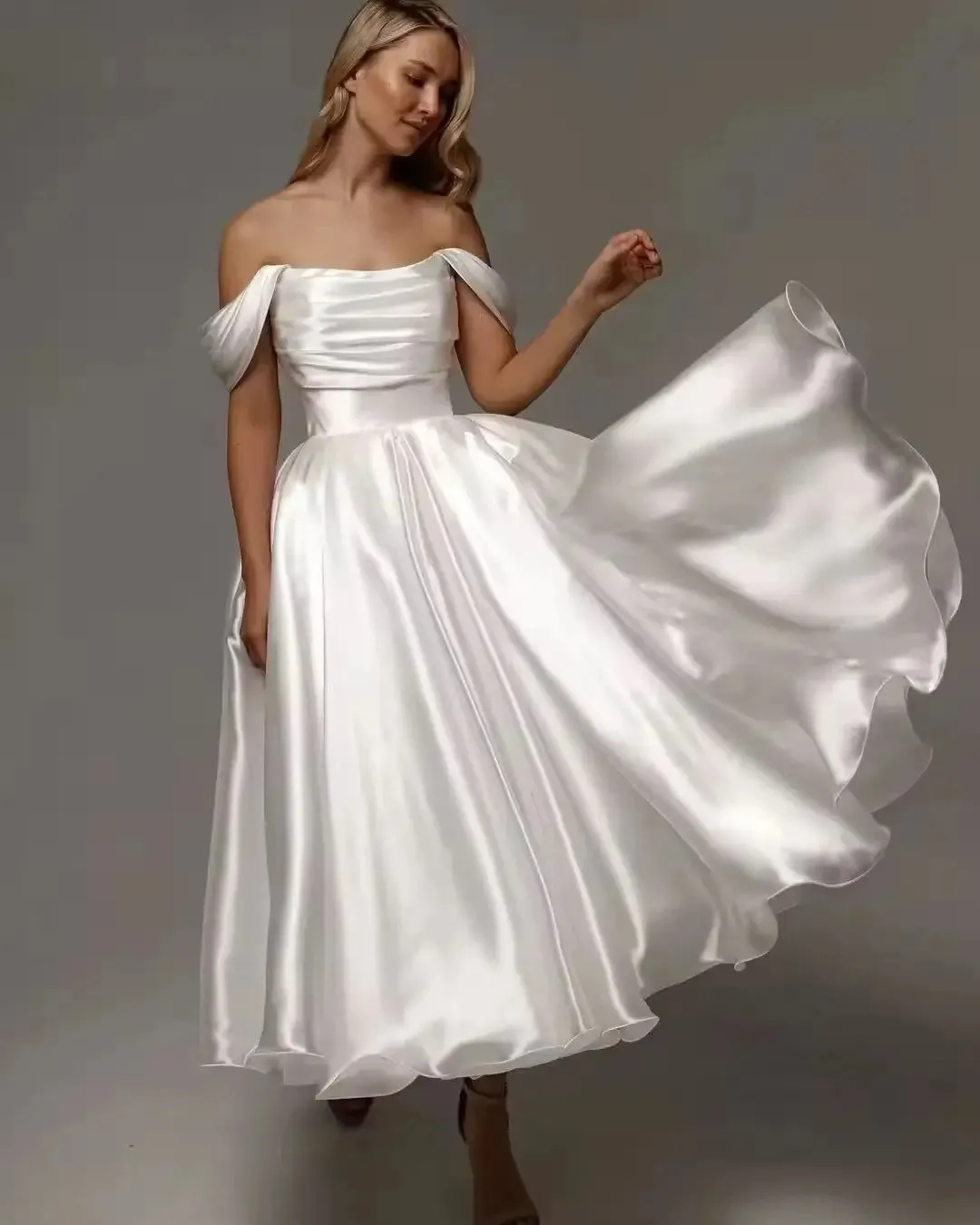 Elegant Lace-Up A-Line Wedding Dress Short Mini Skirt Bridal Gown for Parties and Special Occasions showcase 1