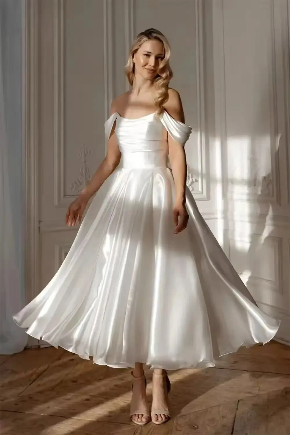 Elegant Lace-Up A-Line Wedding Dress Short Mini Skirt Bridal Gown for Parties and Special Occasions showcase 10