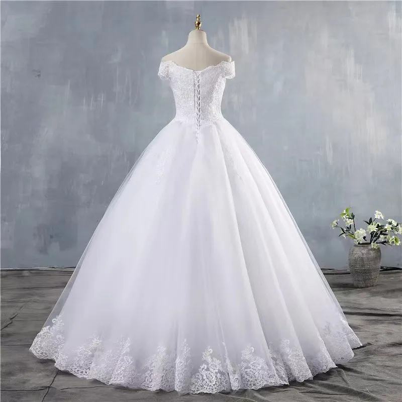 Elegant White Bridal Wedding Dress with Train, Slim Fit, Unique Design for Brides - Perfect for Special Occasions thumbnail 3