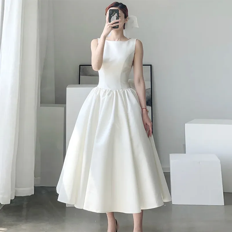 Elegant White Satin Slim-Fit Wedding Dress 2026 Model - Chic Evening Gown for Socialite Banquets, Parties, Graduations, and Travel Photoshoots thumbnail 6