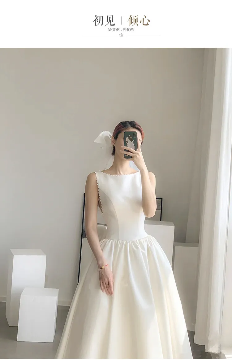 Elegant White Satin Slim-Fit Wedding Dress 2026 Model - Chic Evening Gown for Socialite Banquets, Parties, Graduations, and Travel Photoshoots showcase 2