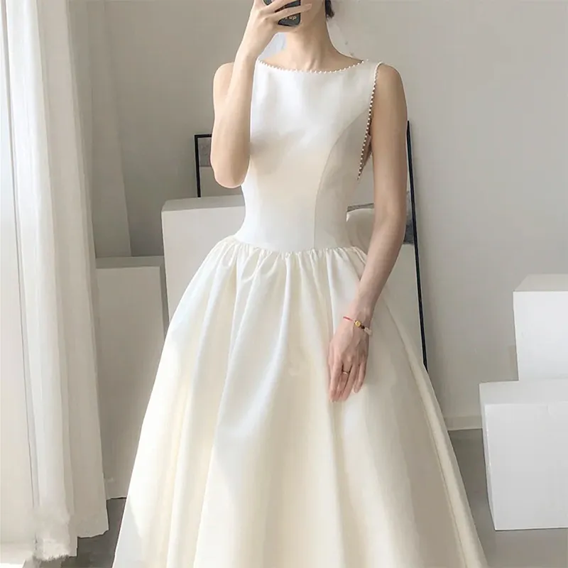 Elegant White Satin Slim-Fit Wedding Dress 2026 Model - Chic Evening Gown for Socialite Banquets, Parties, Graduations, and Travel Photoshoots thumbnail 2