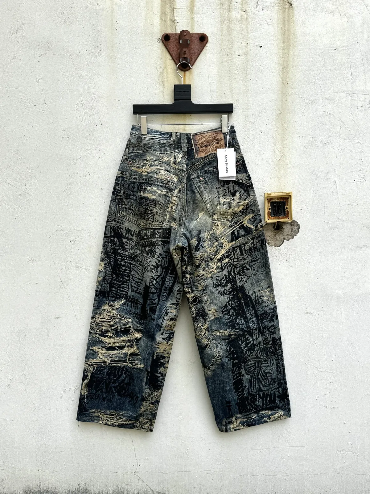 Men's & Women's High Version Ripped Jeans - Hand-Painted Splash-Ink 3D Graffiti Water Ripple Loose Wide-Leg Denim Pants showcase 8