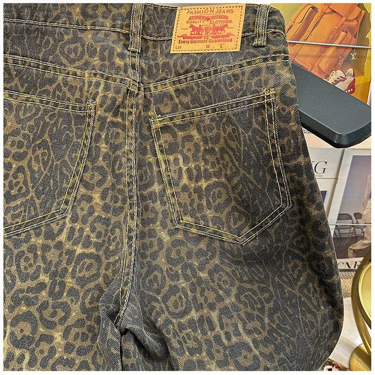 Men's Retro Leopard Print Wide Leg Jeans - Trendy High Street Loose Fit Straight Casual Long Pants for Streetwear showcase 9