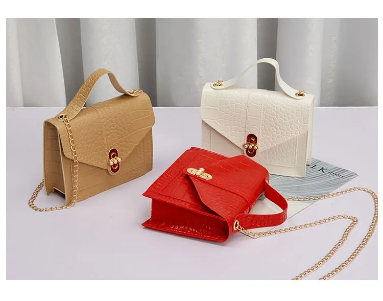 2024 Korean Fashion Versatile Women's Small Square Bag with Lock Chain, Shoulder Crossbody Handbag, Multiple Colors Available showcase 8