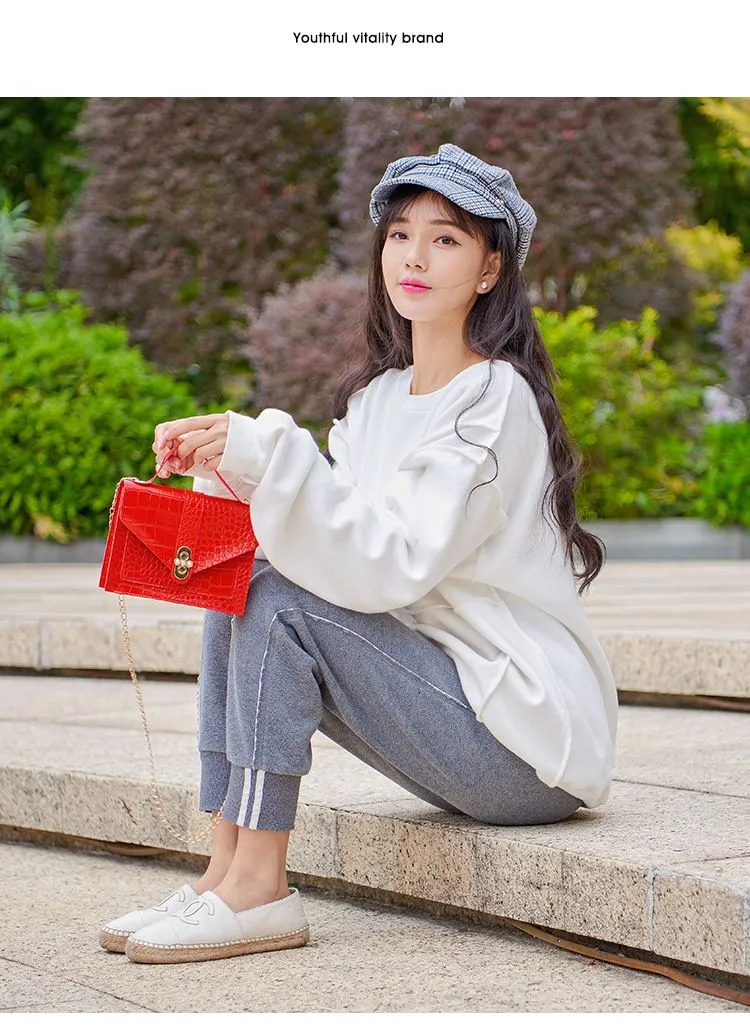 2024 Korean Fashion Versatile Women's Small Square Bag with Lock Chain, Shoulder Crossbody Handbag, Multiple Colors Available showcase 13