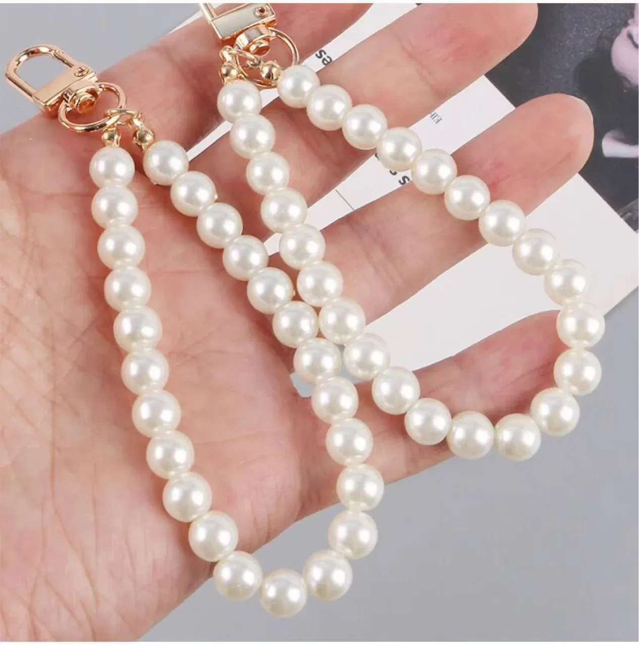 Cute Pearl Keychain for Women & Girls, Shiny Pearl Bead Shell Phone Bag Backpack Charm Accessory, Car Key Chain Pendant Gift thumbnail 6