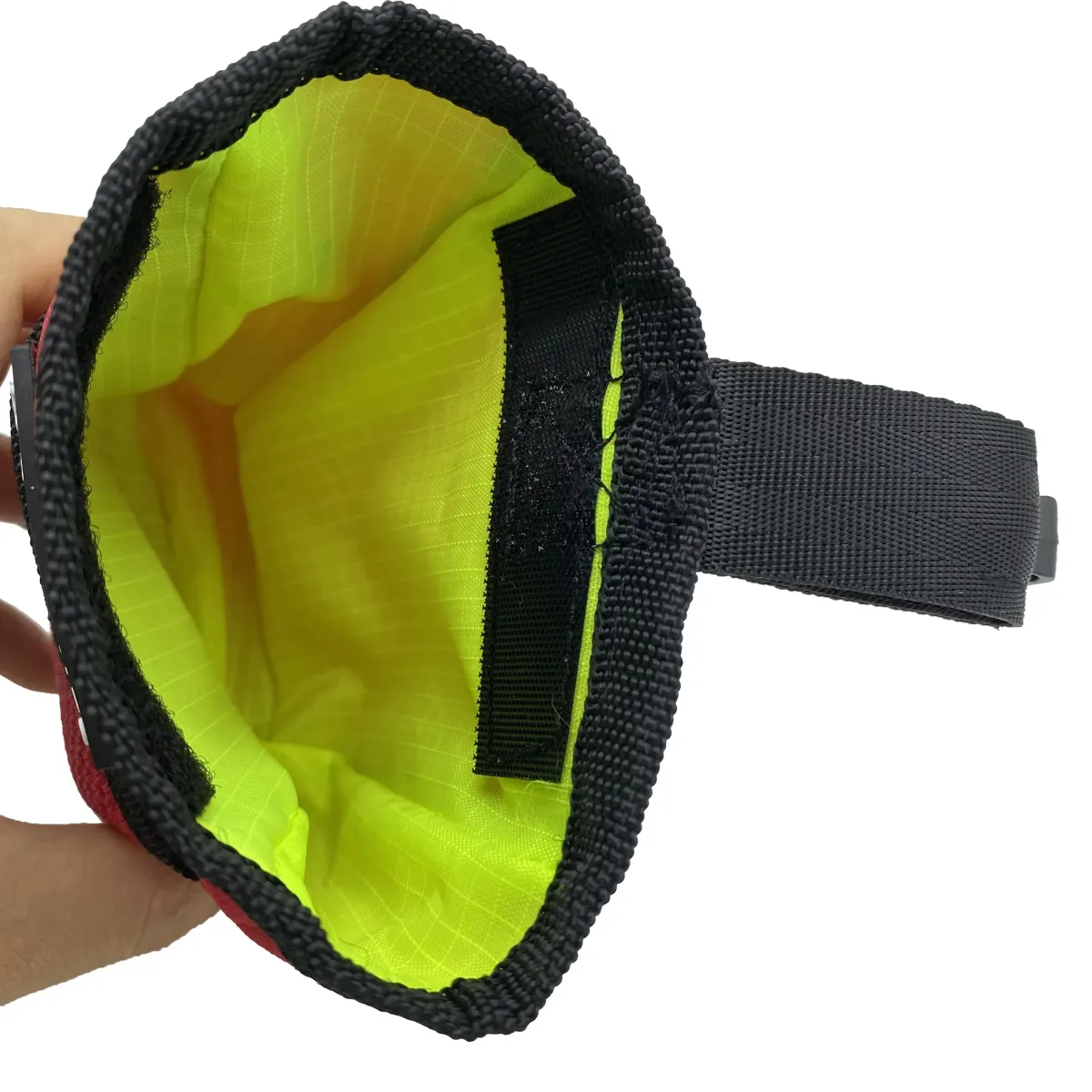 Durable Pet Treat Bag Waist Pouch for Dog Training - Oxford Cloth, Easy Access Snack Holder with Waste Bag Pocket & Belt Clip showcase 5