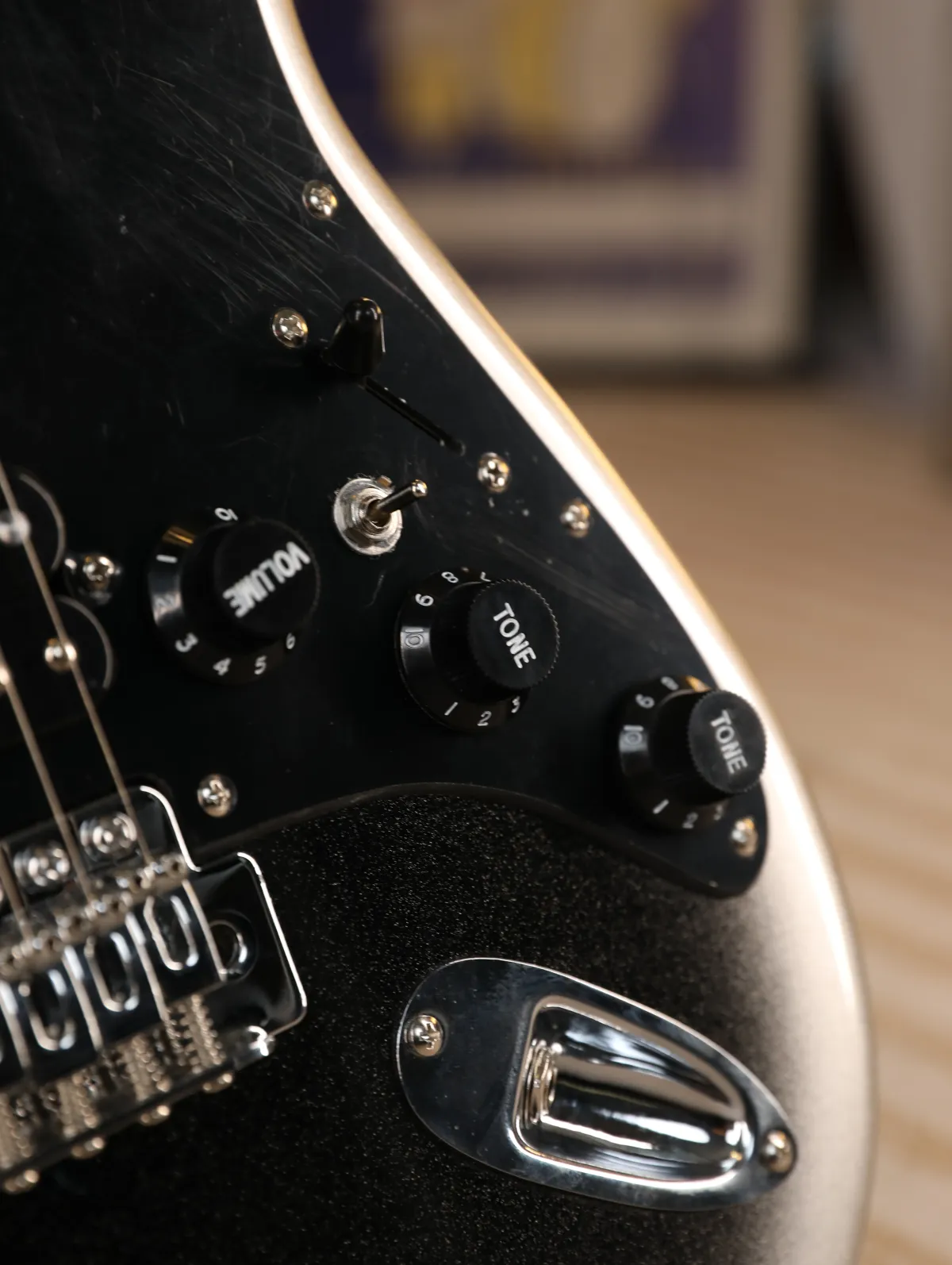 FOALS FS4 Electric Guitar Beginner Pack - High-Quality Affordable Instrument for Learning & Playing, Ideal for Aspiring Musicians in Ghana showcase 9