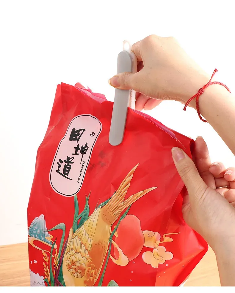 Multifunctional Rice Spoon with Clip - Durable Plastic Kitchen Utensil for Grains, Long Handle, Practical Design for Easy Serving showcase 6