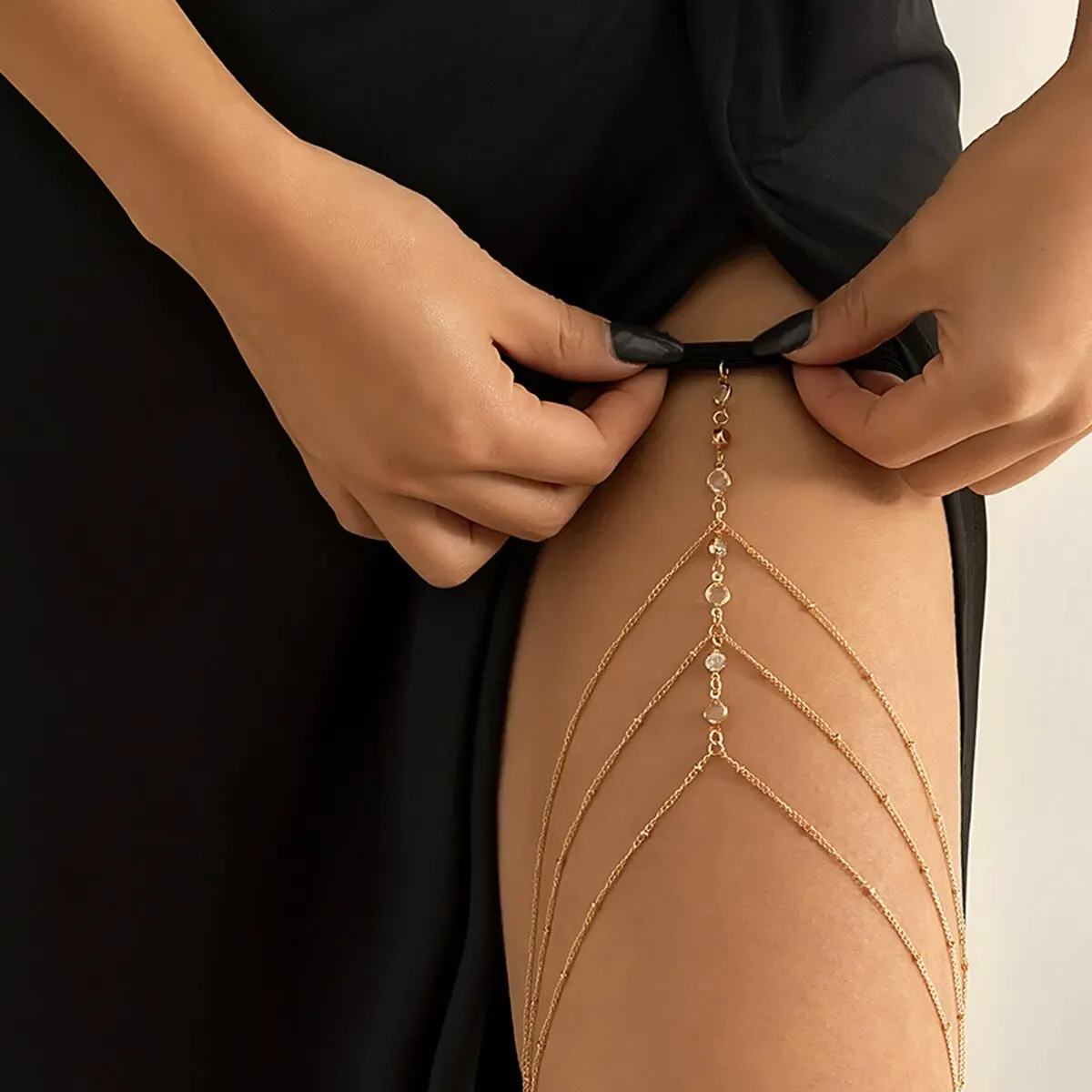 Boho Crystal Thigh Chain for Women - Sexy Elastic Band Multilayer Tassel Leg Jewelry for Summer Beach Dresses thumbnail 2