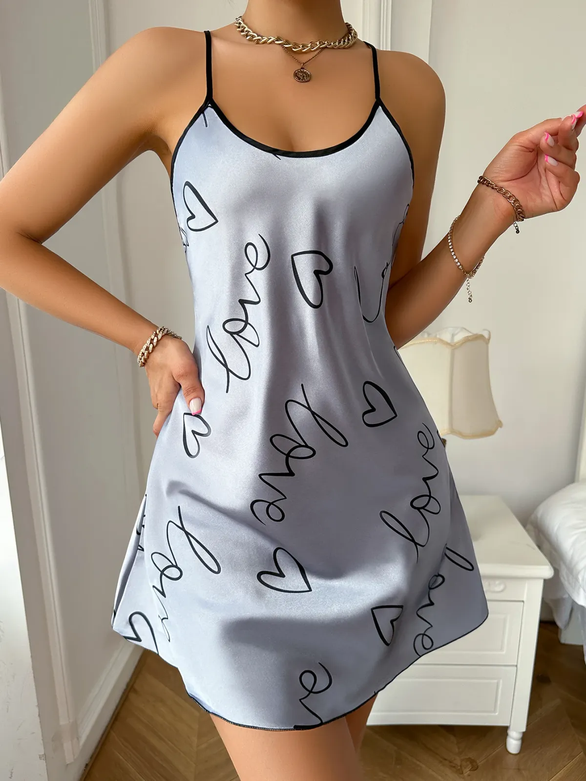 Women's Heart Letter Print Nightdress - Casual Round Neck Spaghetti Strap Sleep Dress for Comfortable Lounging showcase 4
