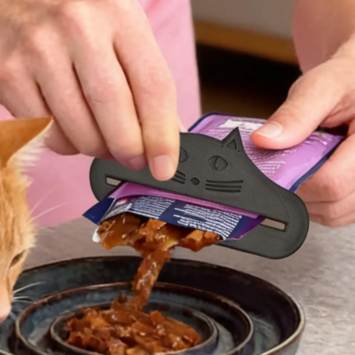 Cat Food Pouch Squeezer Dispenser for Wet Treats - No-Drip Liquid Snack Spoon for Easy Feeding & Travel showcase 2
