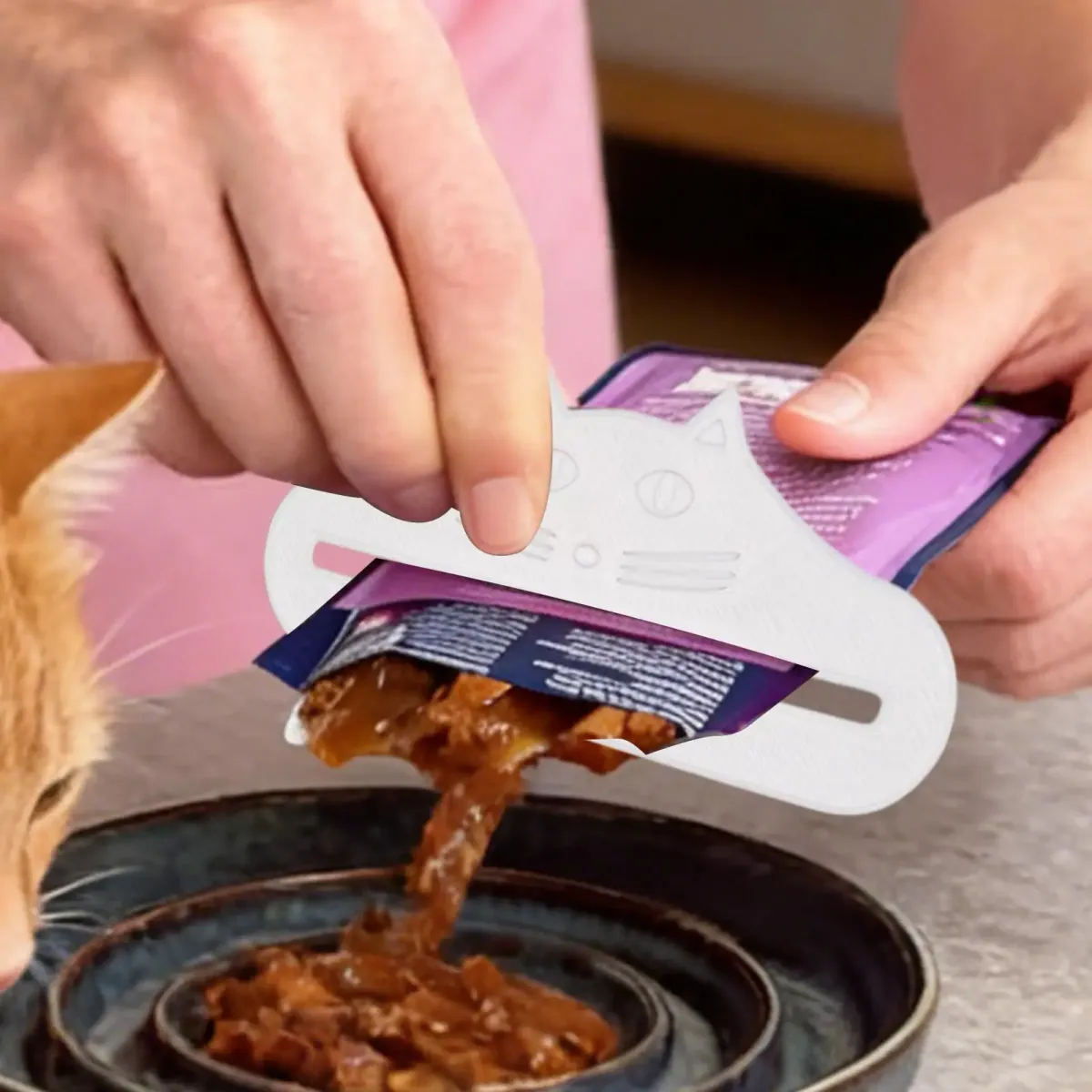 Cat Food Pouch Squeezer Dispenser for Wet Treats - No-Drip Liquid Snack Spoon for Easy Feeding & Travel showcase 4
