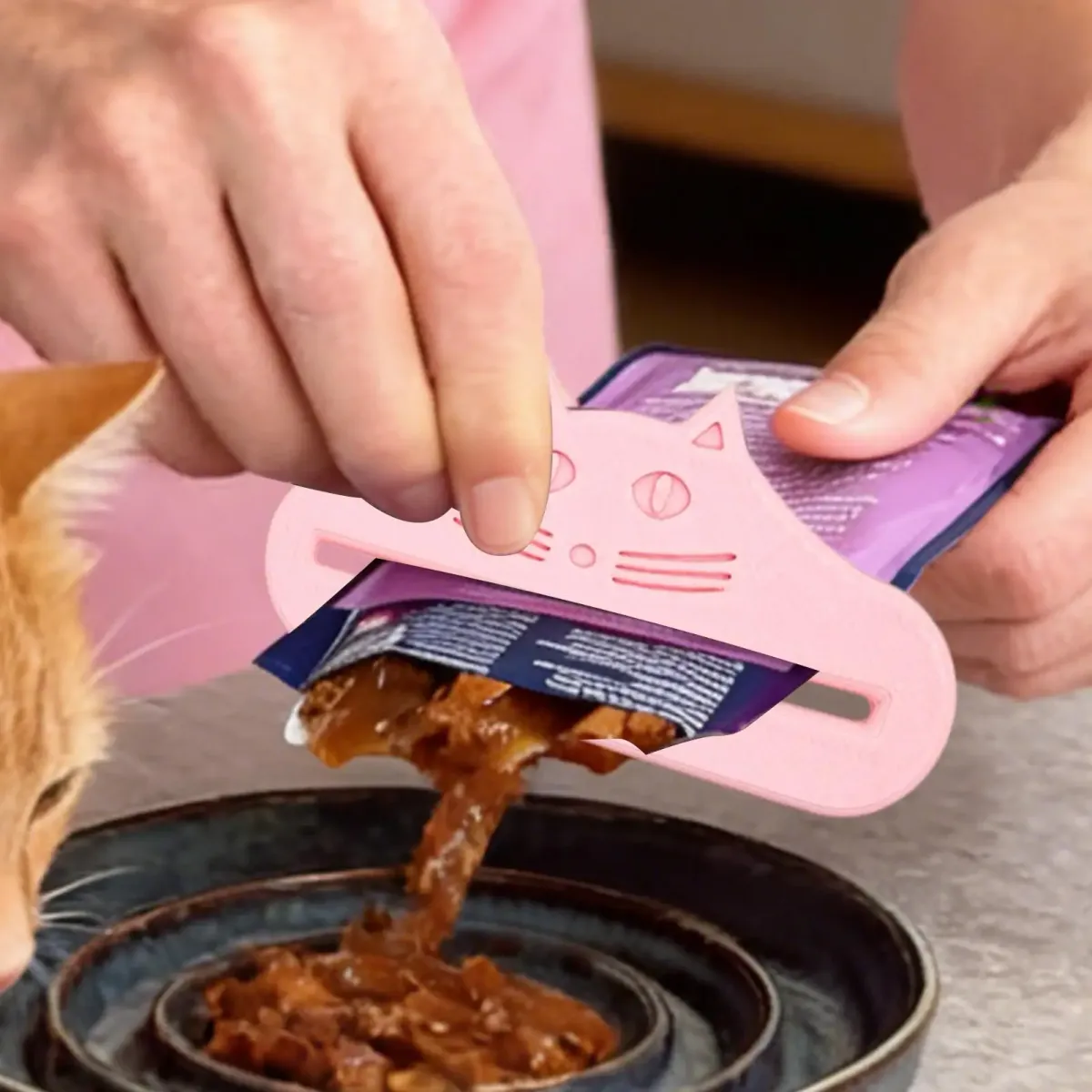 Cat Food Pouch Squeezer Dispenser for Wet Treats - No-Drip Liquid Snack Spoon for Easy Feeding & Travel showcase 8