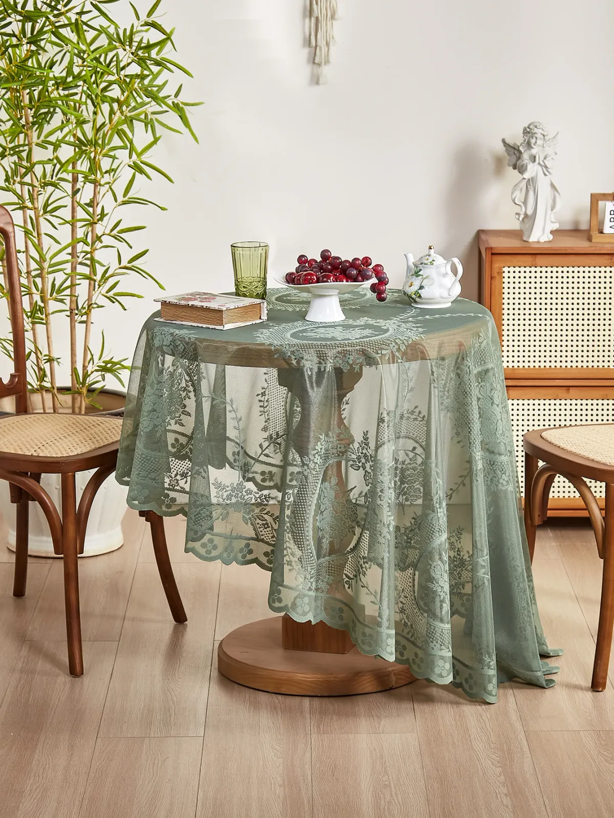 Elegant Green Round Lace Tablecloth with Floral Mirror Design - Decorative Table Cover for Living Room & Dining Room showcase 3
