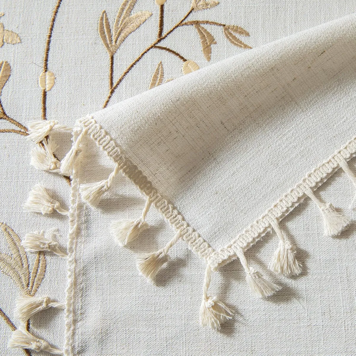 Battilo Linen Cotton Tablecloth - Round & Rectangular Dining Coffee Kitchen Table Cover with Elegant Tassels, Anti-Fading & Wrinkle-Resistant for Home Decor & Parties showcase 33