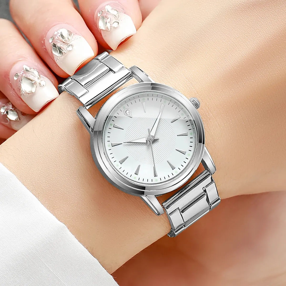 2PCS Couple's Quartz Watch Set for Men & Women - Fashionable Analog Business Style, Durable Alloy Case, CE Certified, Water Resistant for Daily Wear showcase 10
