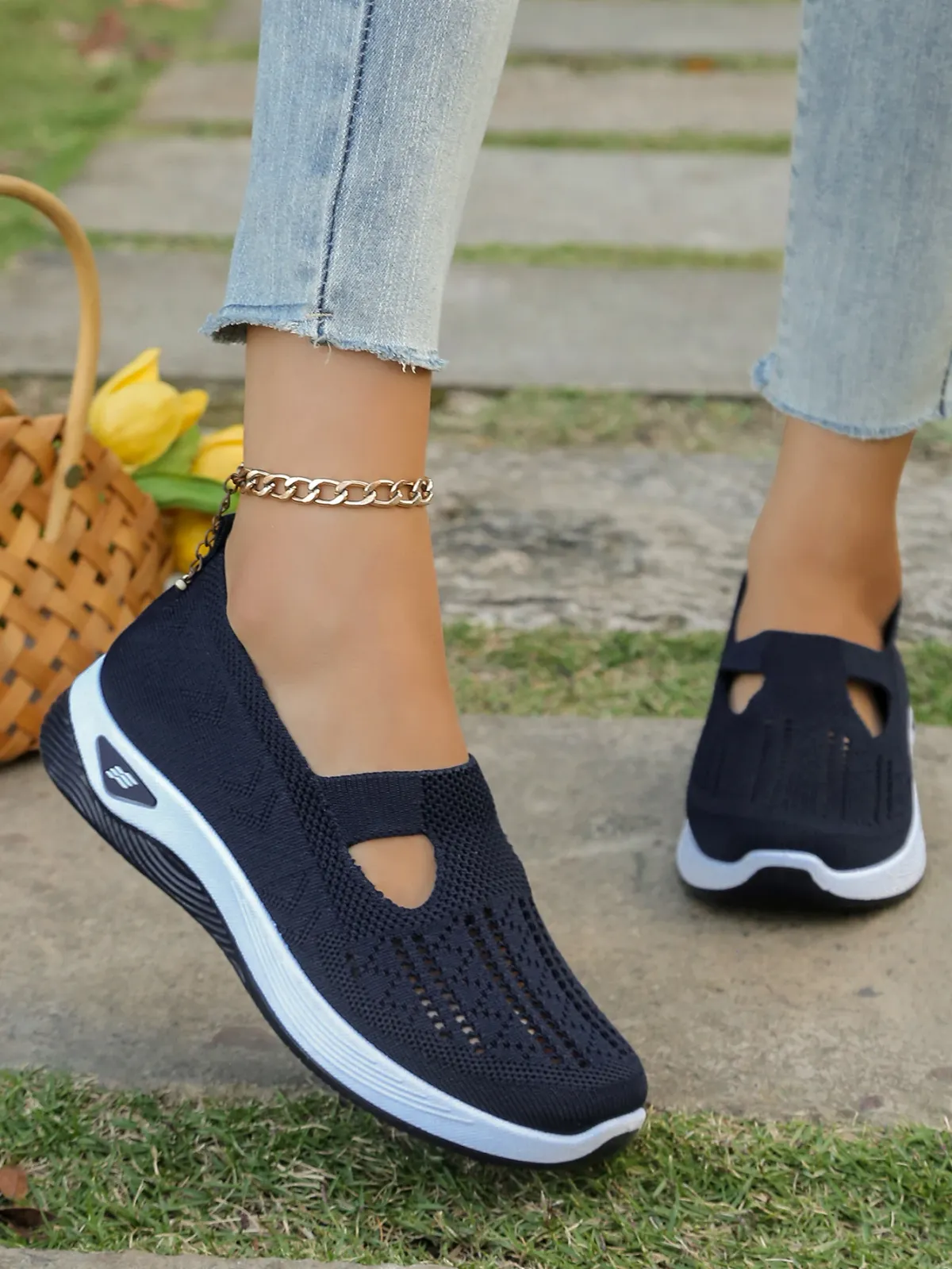 Women's Casual Summer Sneakers - Lightweight Breathable Flat Shoes for All Seasons, Simple Fashionable Design, Comfortable Walking Shoes for Everyday Wear showcase 4