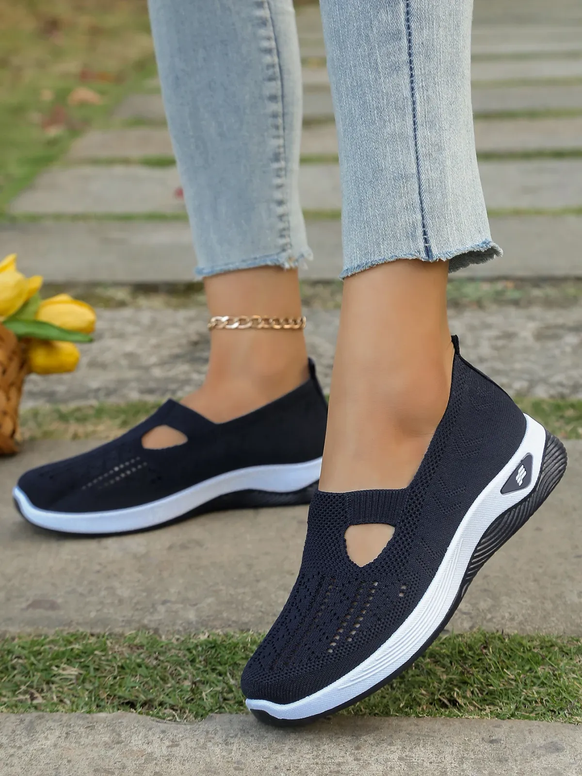 Women's Casual Summer Sneakers - Lightweight Breathable Flat Shoes for All Seasons, Simple Fashionable Design, Comfortable Walking Shoes for Everyday Wear showcase 3