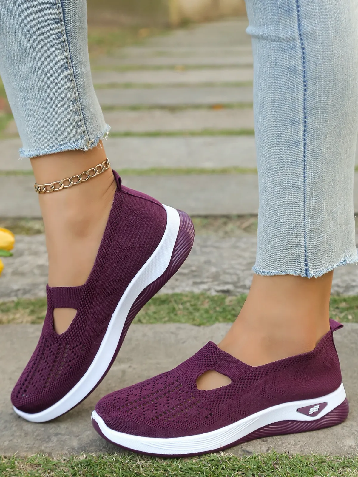 Women's Casual Summer Sneakers - Lightweight Breathable Flat Shoes for All Seasons, Simple Fashionable Design, Comfortable Walking Shoes for Everyday Wear showcase 40