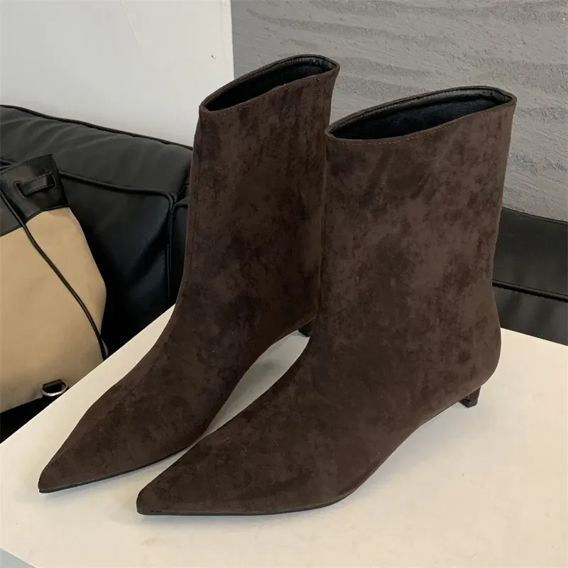 Eilyken Women's Vintage Pointed Toe Ankle Boots - Stylish Low Heel Shoes for Autumn/Winter Fashion thumbnail 3