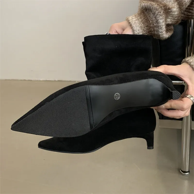 Eilyken Women's Vintage Pointed Toe Ankle Boots - Stylish Low Heel Shoes for Autumn/Winter Fashion thumbnail 6