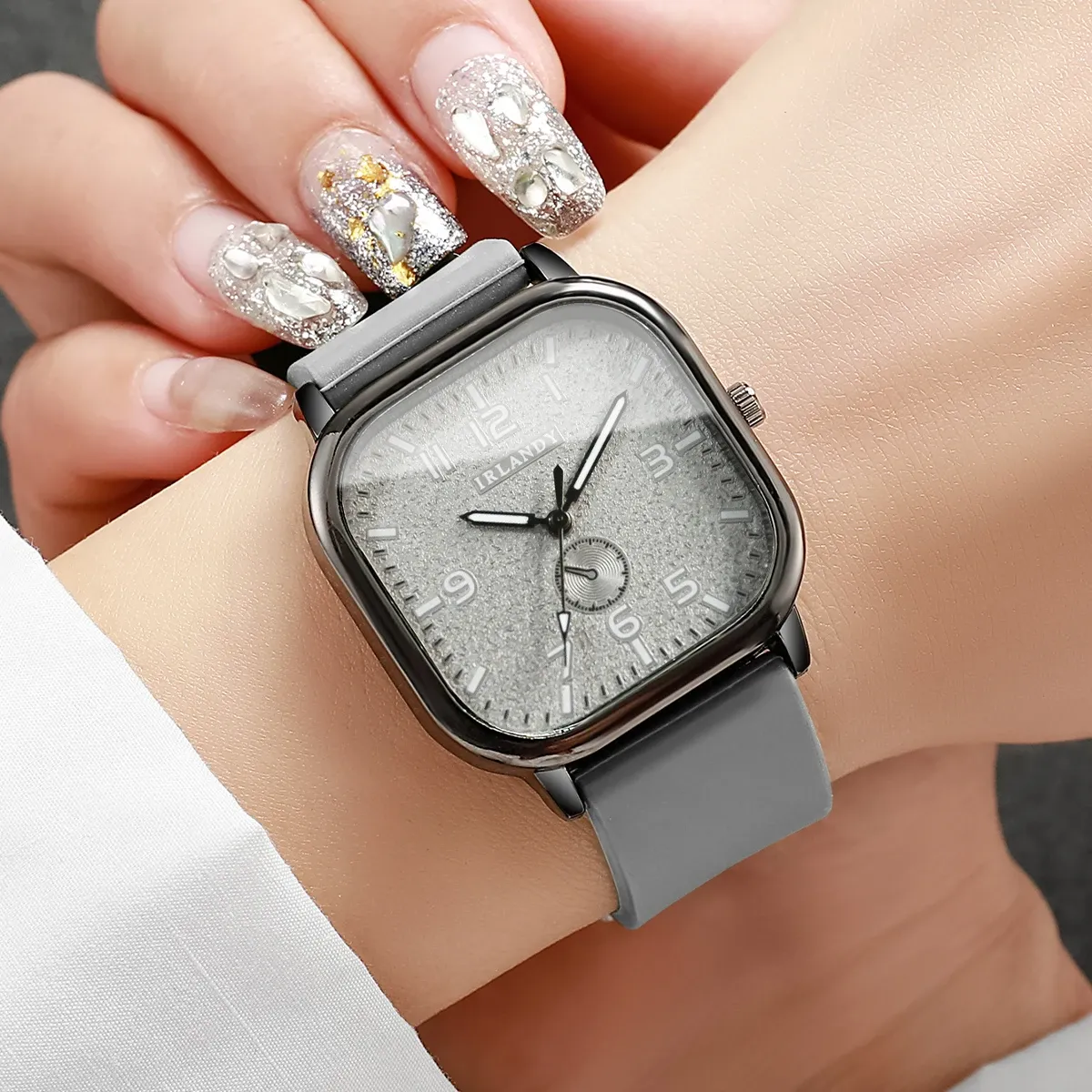 Fashionable Casual Silicone Strap Square Watch for Men & Women Students - Durable Quartz Movement, CE Certified, Water Resistant showcase 1